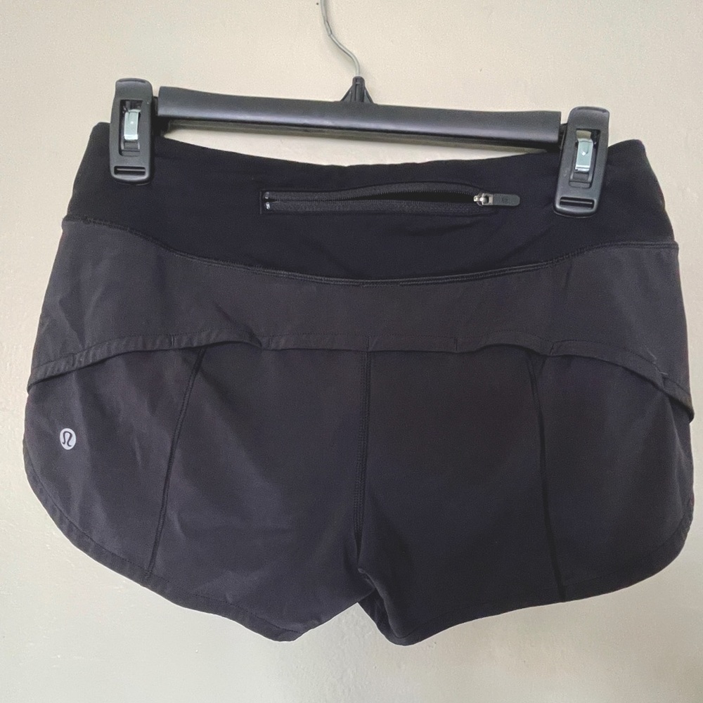 Lululemon Size 4, Athletic Sports Running Shorts women’s black